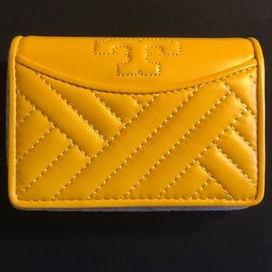 Alexa Foldable Mini Wallet